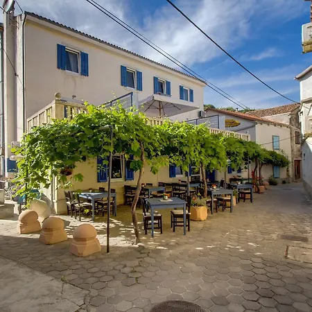 Sansegus Hotel 3*