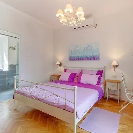 Sansegus Hotel 3*
