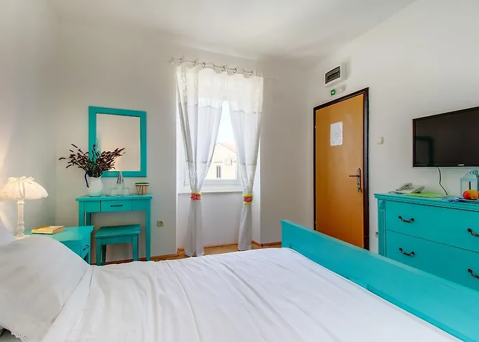 Sansegus Hotell Susak